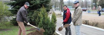 Супрацоўнікі міністэрства адукацыі за працай Фота з Facebook