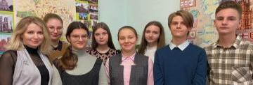 Вераніка Арлова з навучэнцамі